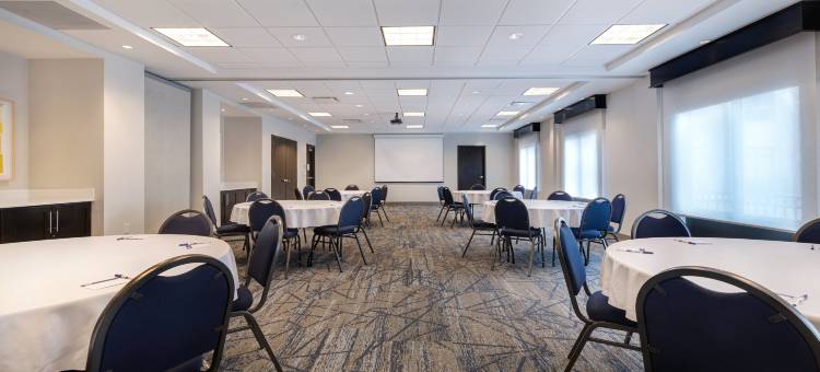 智选假日套房酒店堪萨斯城(Holiday Inn Express & Suites Kansas City KU Medical Center)图片