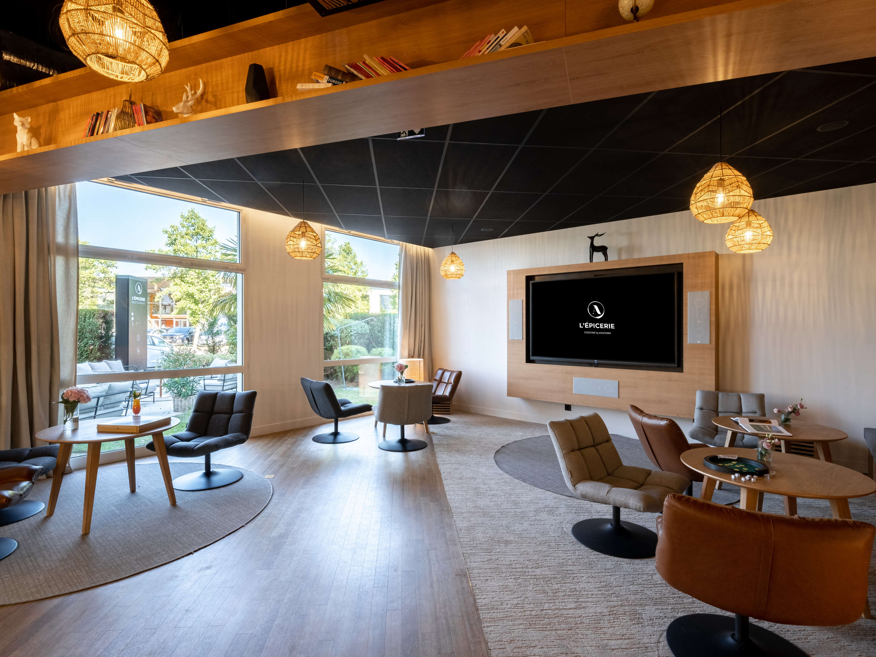 Hôtel Mercure Compiègne Sud Over view