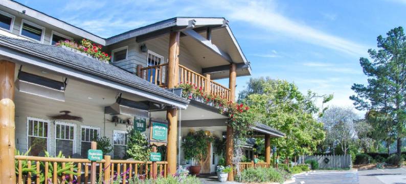 坎布里亚酒店(Cambria Pines Lodge)图片