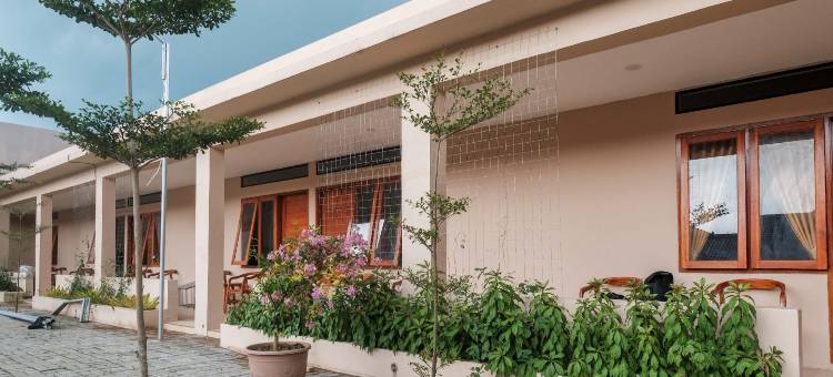 RedDoorz Plus Syariah at Hotel Indonesia Kajen图片