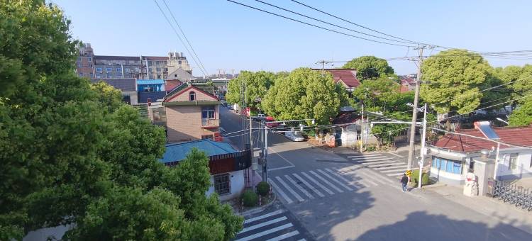 单间公寓出租(灯民路1号分店)图片
