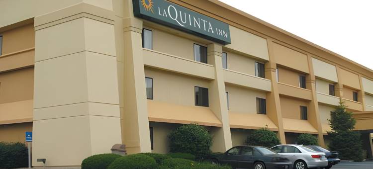 印第安纳波利斯机场行政公路拉昆塔温德姆酒店(La Quinta Inn by Wyndham Indianapolis Airport Executive Dr)图片