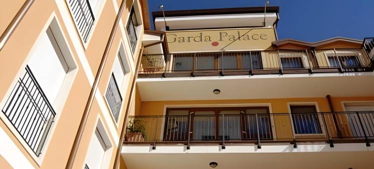 加尔达宫住宅(Ferretti Residence Garda Palace)图片