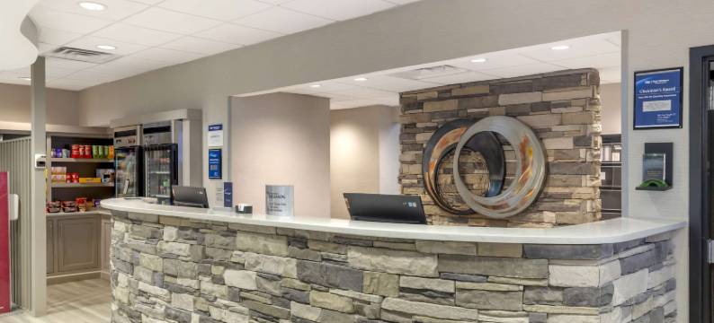 罗珀山路贝斯特韦斯特优质酒店(Best Western Plus Greenville I-385 Inn  Suites)图片