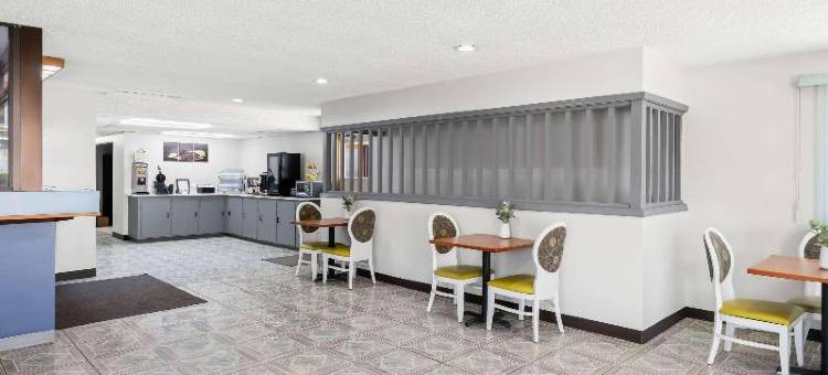 恩波里亚伊克诺旅馆(Econo Lodge)图片