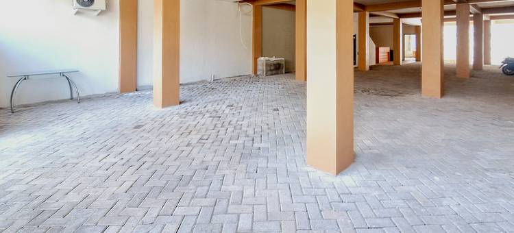 红门酒店-近玛琅创意中心(RedDoorz near Malang Creative Center)图片