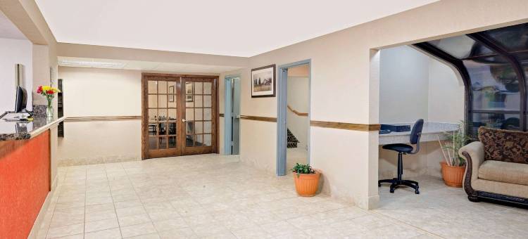 爱荷华瀑布速8酒店(Super 8 by Wyndham Iowa Falls)图片