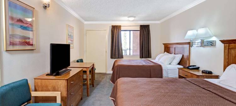 Travelodge by Wyndham Pasadena Central图片