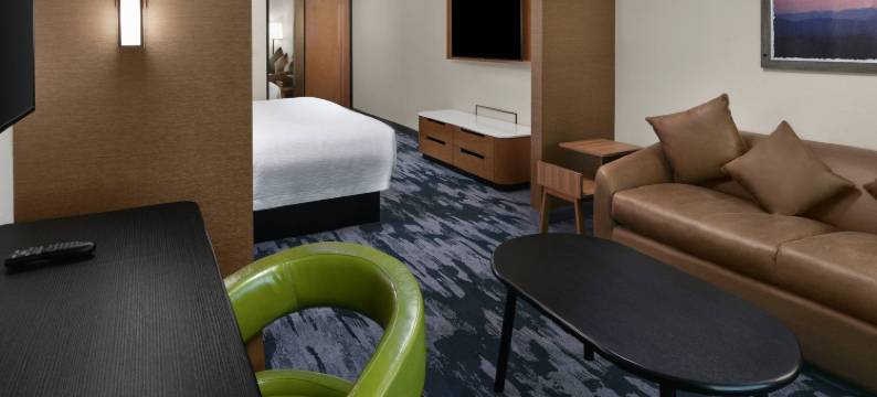 本图拉县穆尔帕克万枫套房酒店(Fairfield Inn & Suites Moorpark Ventura County)图片