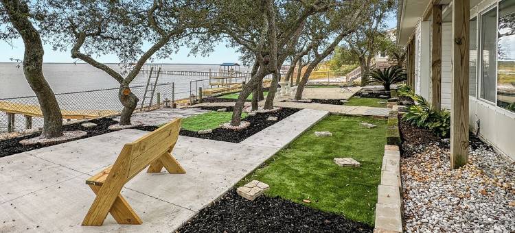 Baywatch Paradice Paradice  8 m to Beach, Private Pier, Sleeps 8 Fenced Dog Area图片