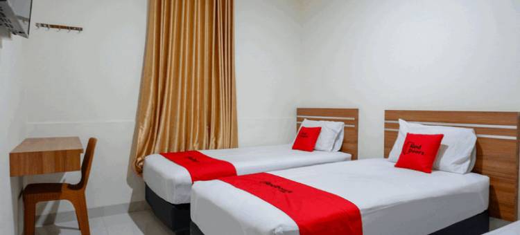 红多兹酒店-近普禾加多生活广场(RedDoorz Near Living Plaza Purwokerto)图片