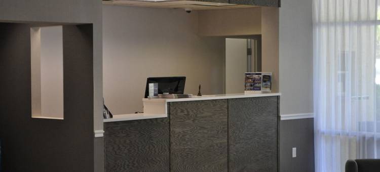 可可华美达酒店(Ramada by Wyndham Cocoa)图片