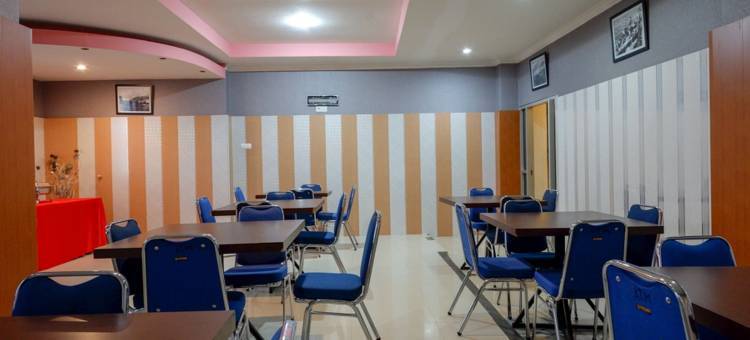 RedDoorz邻近Citraland水上公园Kendari(RedDoorz Near Citraland Waterpark Kendari)图片