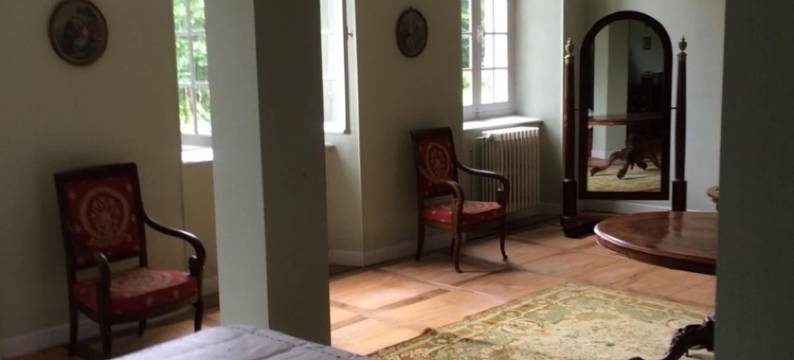 瓦尔拉尔邦城堡住宿加早餐旅馆(Chateau du Val Larbont)图片