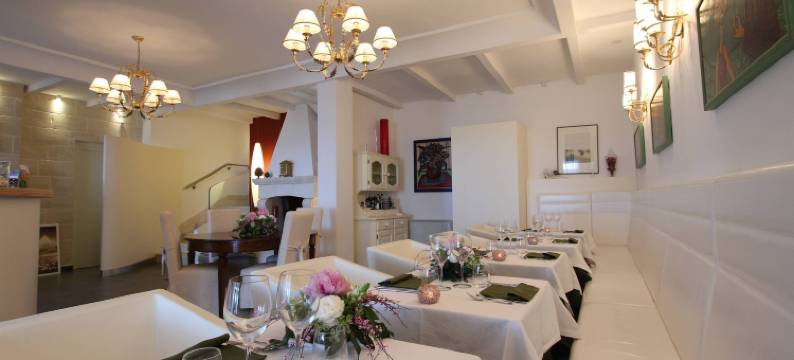 艾米拉朵度假村(Al Mirador Resort)图片