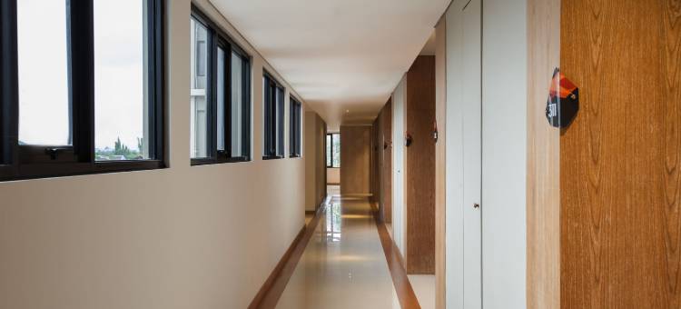 黄星格加彦酒店(Yellow Star Gejayan Hotel)图片