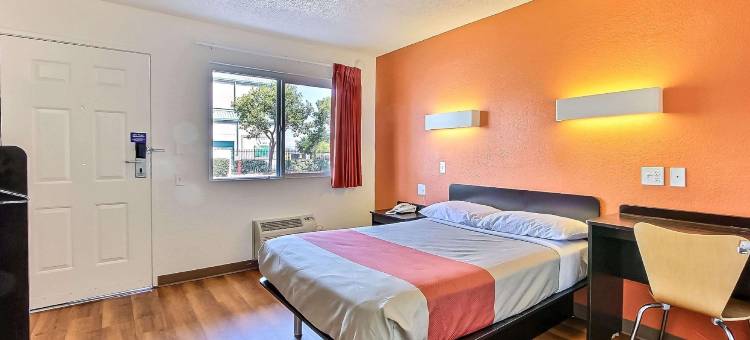 坎贝尔6号圣何塞汽车旅馆(Motel 6 Campbell, CA - San Jose)图片