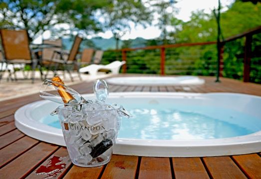 Alta Colina Chalés Hotel Overview