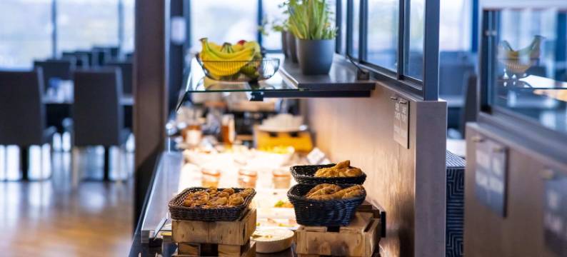 吕贝克伽和瑞森藤维尔酒店(Hotel IV Jahreszeiten Lübeck)图片