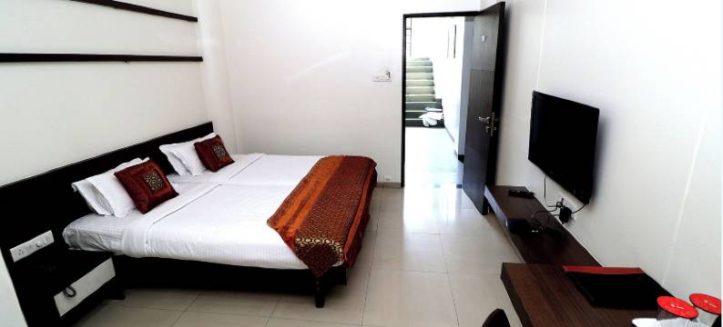 吉尔纳尔酒店(Hotel Girnar)图片