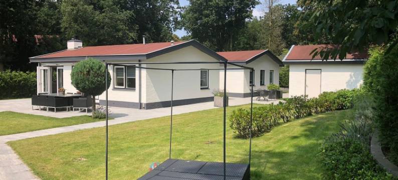 哈德尔维克的靠近费鲁维湖的度假屋(Holiday Home in Harderwijk Near Veluwemeer)图片