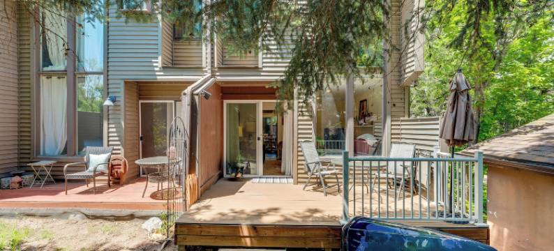 美丽的博尔德联排别墅：步行到CU和珍珠街！(Beautiful Boulder Townhome Walk to CU and Pearl St!)图片