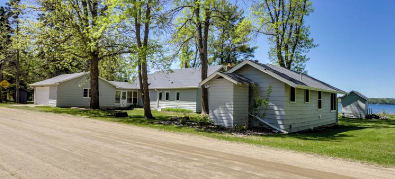 哈肯萨克的十英里湖滨度假屋(Hackensack Waterfront Retreat on Tenmile Lake)图片