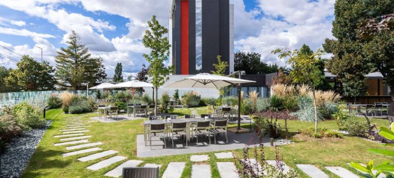 斯拉蒂纳公园华美达酒店(Ramada by Wyndham Slatina Parc)图片