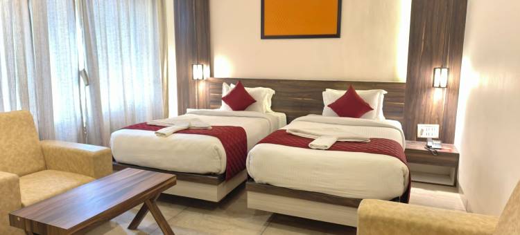 斯里市的Monarch Express(Monarch Express, Sri City)图片