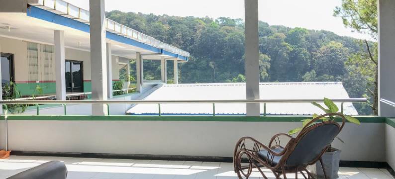 OYO 90132莱雅马斯酒店(Hotel Lie Mas Prigen Pasuruan Mitra RedDoorz)图片