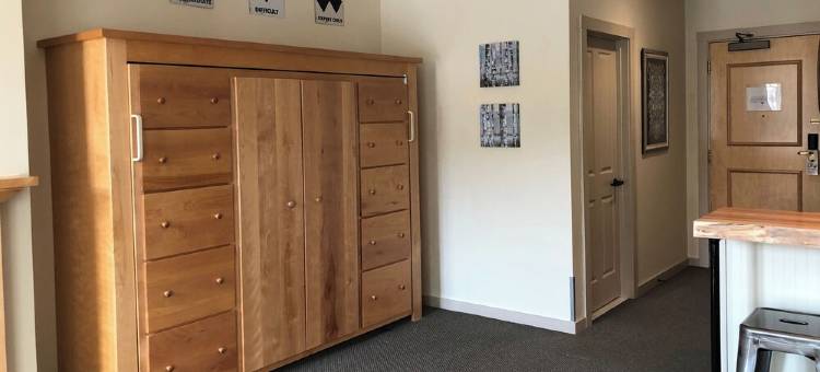 斯特拉顿南部长径毗邻村庄和缆车的公寓(Stratton South Long Trail Studio Adjacent to the Village and Lifts)图片