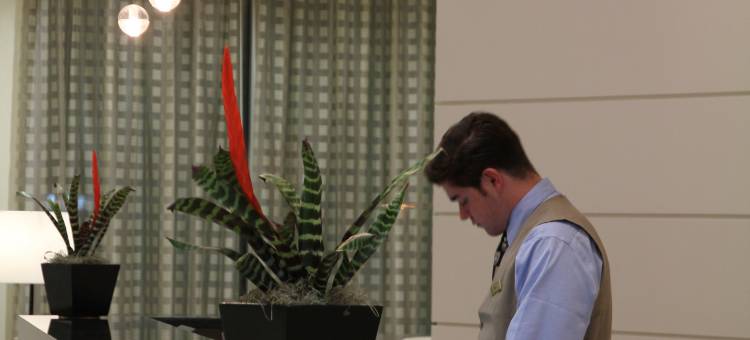 安大略机场酒店希尔顿安泊酒店(Embassy Suites by Hilton Ontario Airport)图片