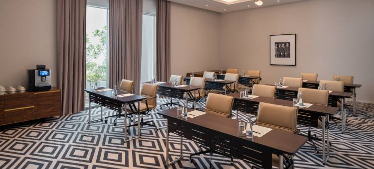 阿布扎比华纳兄弟世界主题乐园希尔顿格芮精选酒店(The WB Abu Dhabi Hotel, Curio Collection by Hilton)图片