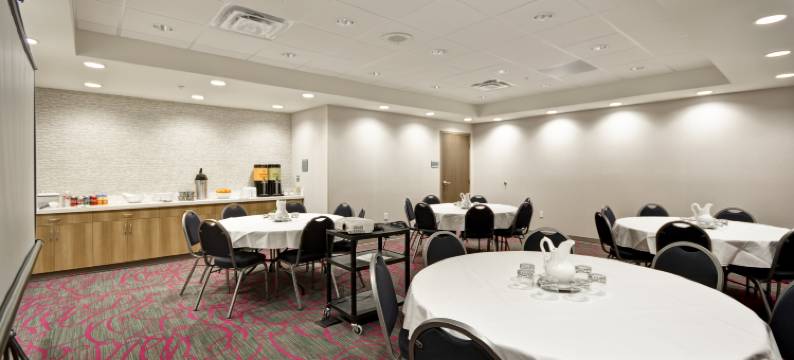 堪萨斯城KU医疗中心希尔顿惠庭套房酒店(Home2 Suites by Hilton Kansas City KU Medical Center)图片