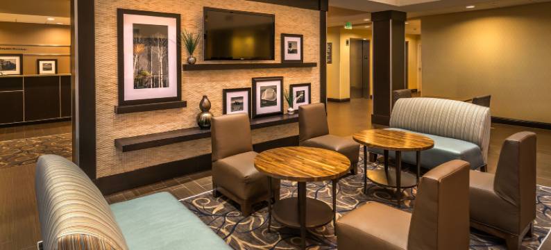 希尔顿欢朋套房酒店-里诺(Hampton Inn & Suites Reno)图片