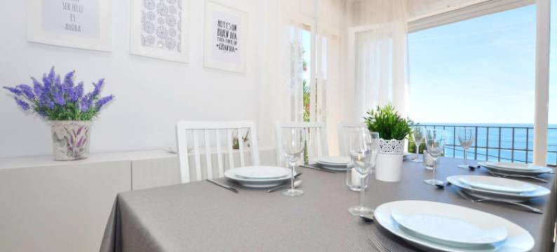 Apartment in Roses with Stunning Sea Views图片