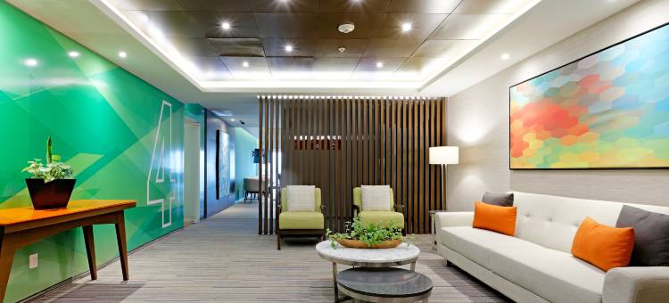 Holiday Inn Express 比亚埃尔莫萨塔巴斯科2000(Holiday Inn Express Villahermosa Tabasco 2000)图片