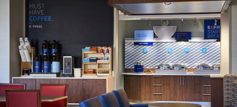 费耶特维尔智选假日快捷套房酒店(Holiday Inn Express & Suites FAYETTEVILLE by IHG)图片