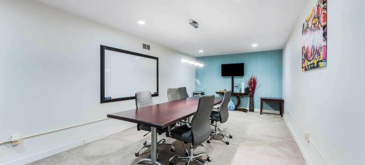 蓝色酒店布鲁艾施辛辛那提，精选酒店系列(The Blu Hotel Blue Ash Cincinnati, Ascend Hotel Collection)图片