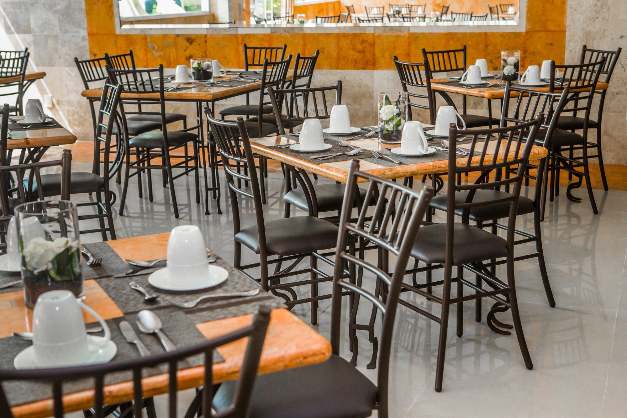 Hotel Palacio Maya Over view