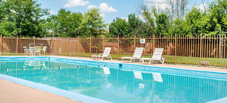 拉斐特I-65凯艺套房酒店(Quality Inn & Suites Lafayette I-65)图片