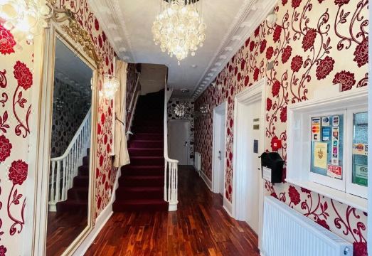 Crompton Guest House Hotel Overview