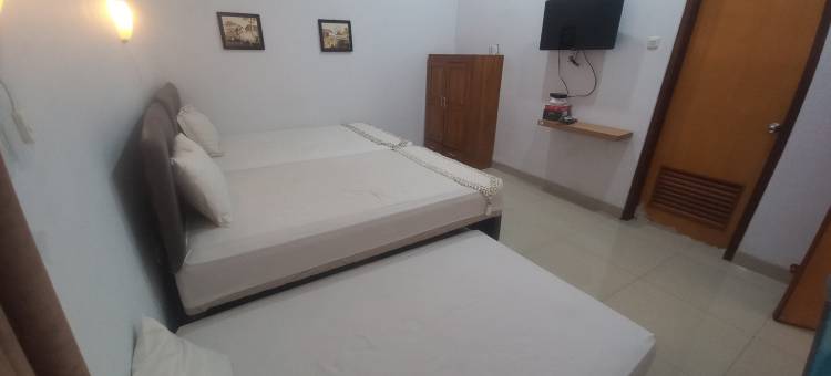 Capital O 93872 Natura宾馆伊斯兰教近普禾加多市中心广场(Capital O 93872 Natura Guest House Syariah Near Alun Alun Kota Purwokerto)图片