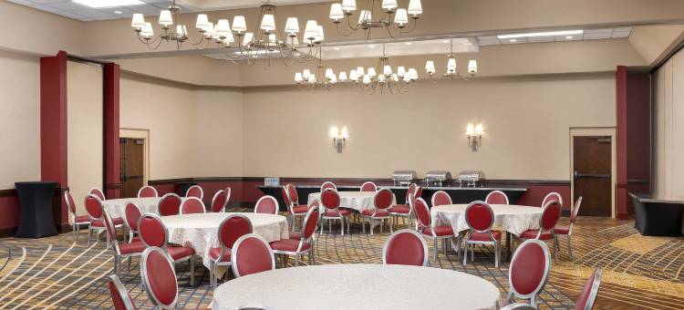 辛辛那提机场希尔顿逸林酒店(DoubleTree by Hilton Hotel Cincinnati Airport)图片