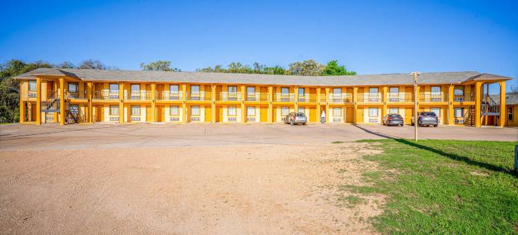 Regency Inn By OYO 罗克代尔TX(Regency Inn by OYO Rockdale TX)图片