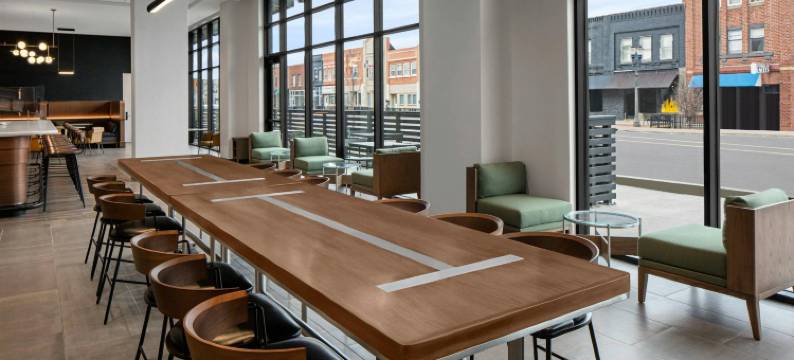 兰辛市中心万怡酒店(Courtyard Lansing Downtown)图片