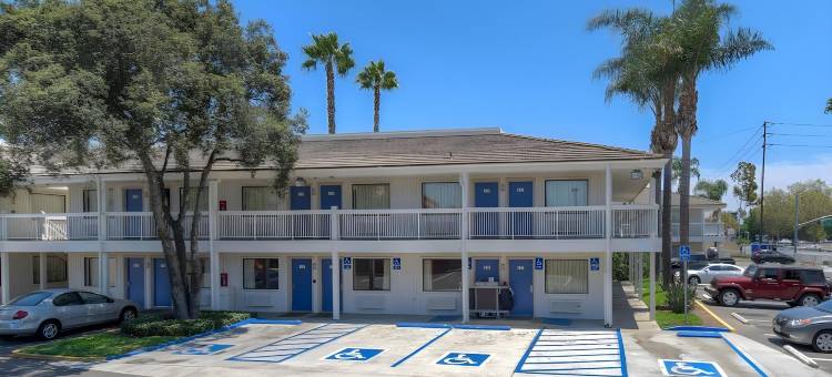 圣塔安那6号汽车旅馆(Motel 6 Santa Ana, CA)图片