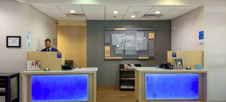 智选假日套房酒店列克星敦东北(Holiday Inn Express & Suites LEXINGTON DTWN AREA-KEENELAND by IHG)图片