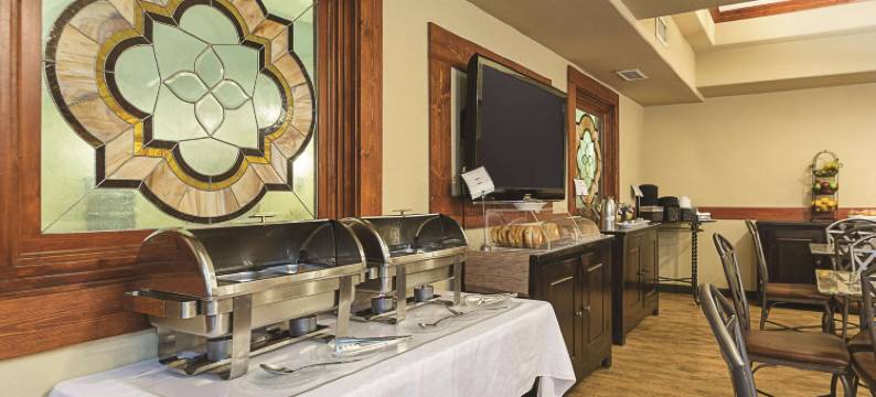 特立尼达拉昆塔温德姆套房酒店(La Quinta Inn & Suites by Wyndham Trinidad)图片