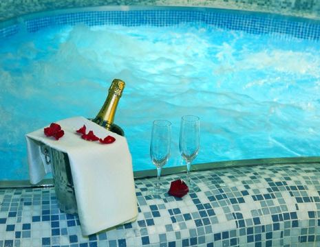 Tus'Hotel Hotel Overview